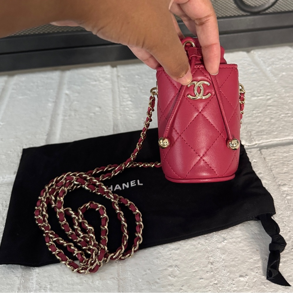 Chanel Matelasse Mini Bucket Bag - Picture 3 of 10